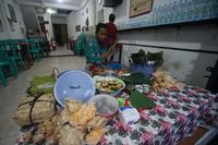 Nasi Liwet Mbok Parmi yang Diracik dengan Rempah Komplet dan Miroso