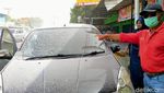 Kawasan Klaten Diguyur Hujan Abu Imbas Erupsi Gunung Merapi