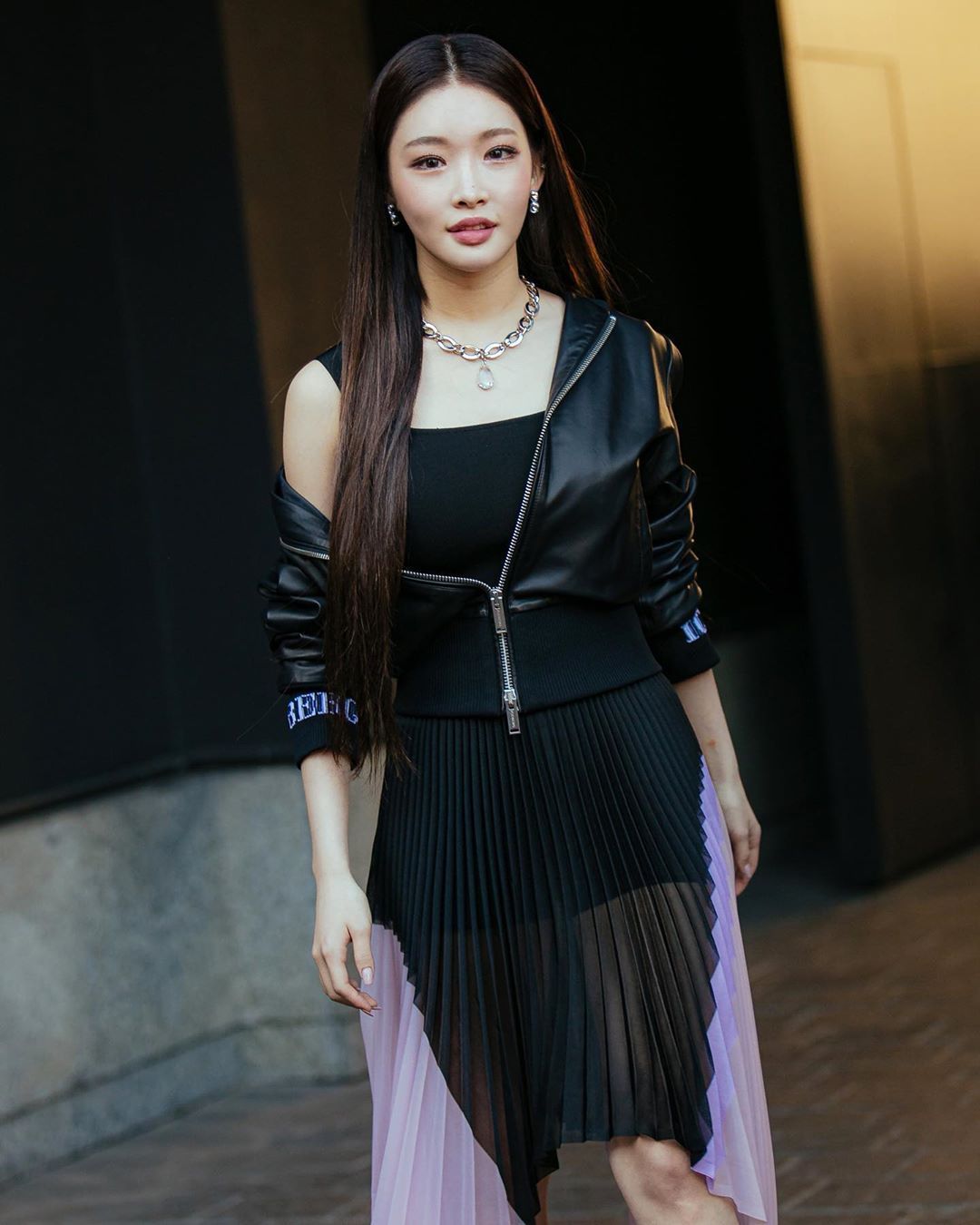 Chungha di Milan Fashion Week