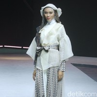 Etu by Restu Anggraini menampilkan koleksi terbaru di Muslim Fashion Festival 2020, Jakarta Convention Center, Jakarta. Sabtu [22/2/2020]. Foto: Mohammad Abduh/Wolipop
