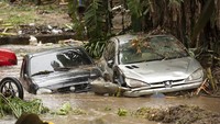 Dilansir dari AP Photo, sedikitnya 4 orang tewas akibat banjir bandang yang menerjang kawasan Rio de Janeiro, Brasil, tersebut.