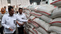 Salah satunya di Gudang Bulog Gedebage, Bandung.
