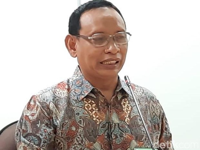 Rektor Unair M. Nasih