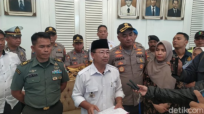 Plt Bupati Cianjur Herman Suherman minta warga tenang terkait Corona