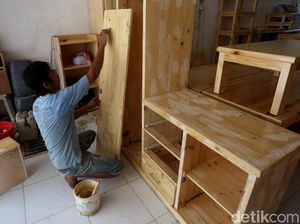 Pascabanjir, Perajin Furniture Kebanjiran Order