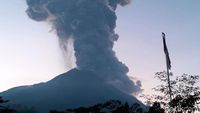 Penjelasan Lengkap BPPTKG Terkait Erupsi Gunung Merapi Pagi Ini