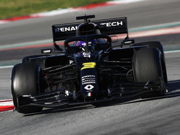 BARCELONA, SPAIN - FEBRUARY 28: Daniel Ricciardo of Australia driving the (3) Renault Sport Formula One Team RS20 on track during Day Three of F1 Winter Testing at Circuit de Barcelona-Catalunya on February 28, 2020 in Barcelona, Spain. (Photo by Mark Thompson/Getty Images)