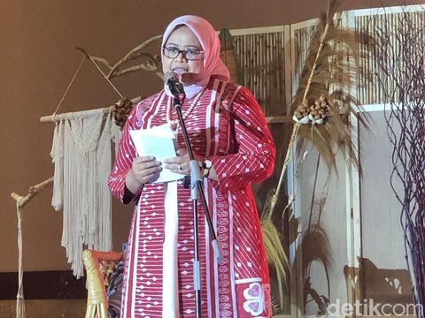 Istri Gubernur DKI, Fery Farhati Ingin Jadi Muslimah yang Selalu Helpfull