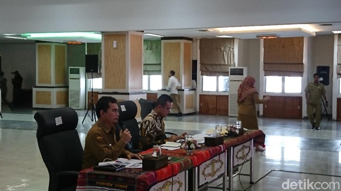 Suasana rapat soal antisipasi virus Corona di Kantor Gubernur Sumut (Ahmad Arfah/detikcom)