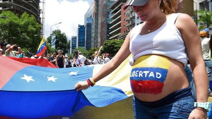 Krisis ekonomi yang menyebabkan para ibu di Venezuela membuang bayinya