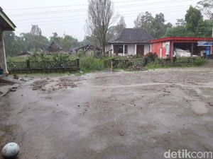 Guyuran Abu Erupsi Gunung Merapi Reda, Disusul Hujan Deras di Boyolali