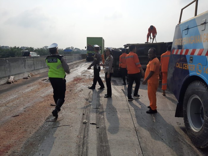 Kecelakaan maut di Tol Tebing Tinggi arah Medan (Dok. Istimewa)