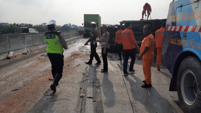 Kecelakaan maut di Tol Tebing Tinggi arah Medan (Dok. Istimewa)