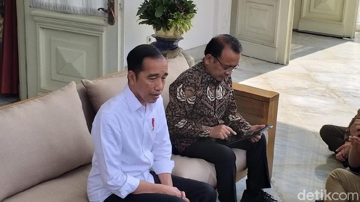Presiden Jokowi konferensi pers soal corona