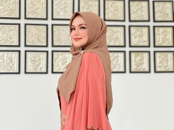 siti nurhaliza Siti Nurhaliza dan Tya Arifin