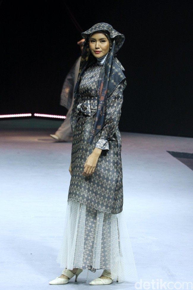 Etu by Restu Anggraini menampilkan koleksi terbaru di Muslim Fashion Festival 2020, Jakarta Convention Center, Jakarta. Sabtu [22/2/2020]. Foto: Mohammad Abduh/Wolipop