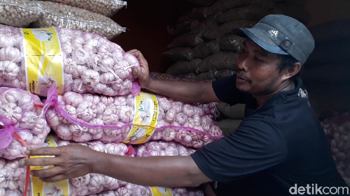 Bawang putih impor dari China