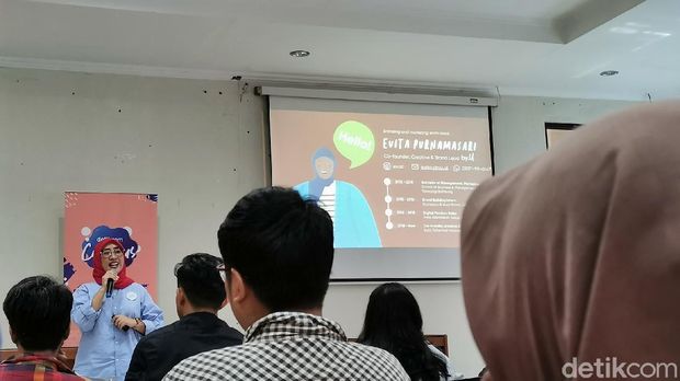 Suka Rebahan dan Mager? Cocok Pakai Layanan Seluler Ini