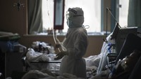 Sebanyak 97.852 orang dilaporkan terinfeksi virus corona secara global hingga Jumat (6/3/2020).. Xiao Yijiu/Xinhua via AP
