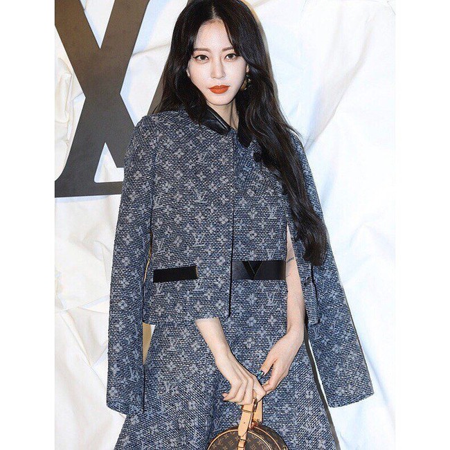 Han Ye Seul memang kerap kali diundang ke berbagai acara fashion baik di Korea maupun kota-kota fashion lain. Foto: Instagram @han_ye_seul_