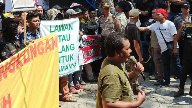 Jabar Hari Ini: Pegawai Telkom Negatif Corona-Heboh 'Tuyul' di Ciamis