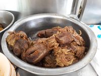 RM Tabona: Nikmatnya Kari Ayam dan Daging Lembu Legendaris 