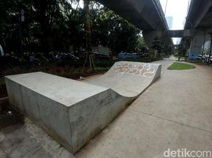 Terlalu! Skatepark di Kolong JLNT Casablanca Jadi Korban Vandalisme