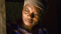 Meski memberikan harapan akan kehidupan yang lebih aman bagi orang-orang albino di Malawi, perangkat keamanan tersebut bukan berarti tanpa celah. Ibunda Catherine, Chrissy Stephano mengatakan alarm itu memberikan harapan tetapi juga memiliki kelemahan. Salah satunya baterai alarm itu cepat habis.
