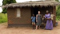 Kondisi tersebut membuat Catherine terlihat berbeda dari saudara-saudaranya. Dilansir dari AP News, di beberapa negara Afrika, orang yang terlahir dengan kondisi albino kerap dianggap memiliki kekuatan magis. Tak sedikit orang-orang albino diculik dan diburu untuk diambil bagian tubuhnya akibat mitos tersebut.