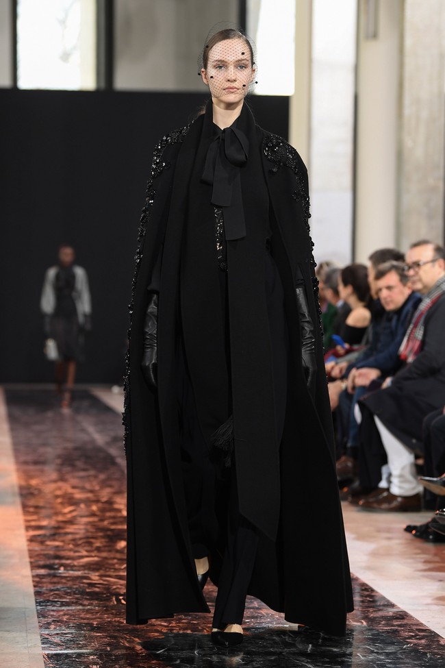 Elie Saab menampilkan koleksi busana musim gugur di Paris Fashion Week 2020, Paris, Prancis, Sabtu [29/2/2020]. Photo by Pascal Le Segretain/Getty Images.