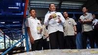 Budi kembali menegaskan, jelang puasa dan lebaran stok beras aman.