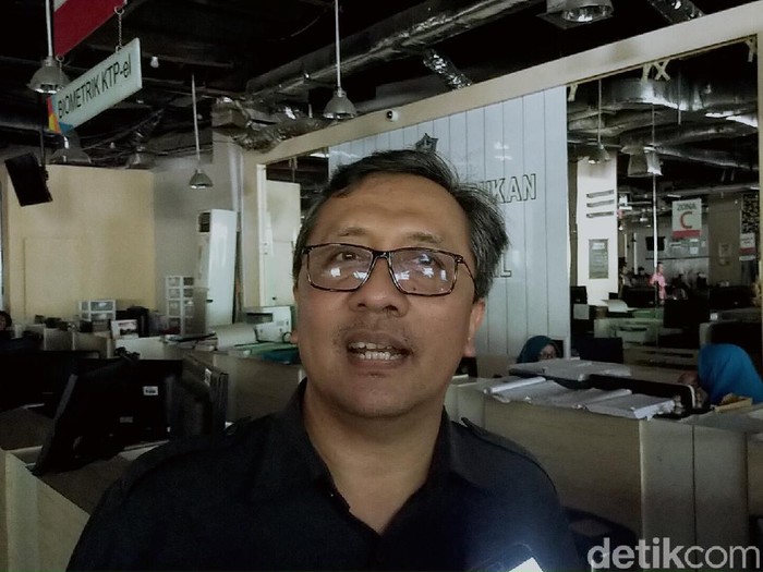 Mal Pelayanan Publik Siola Surabaya ditutup sementara karena listrik padam. Sebelumnya, ruang genset di lantai 2 mengeluarkan asap.