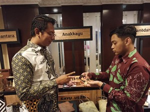 Kerajinan UMKM Unik: Talenan Pusaka dan Gitar Batik dari Sukoharjo