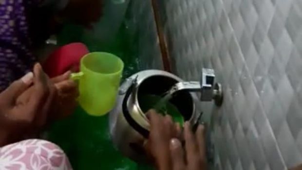 Air Masjid Pekalongan yang Tetiba Jadi Hijau Seperti Sirup Jangan Diminum!
