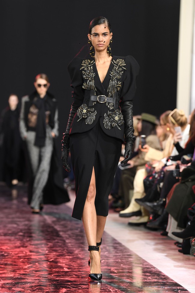 Elie Saab menampilkan koleksi busana musim gugur di Paris Fashion Week 2020, Paris, Prancis, Sabtu [29/2/2020]. Photo by Pascal Le Segretain/Getty Images.