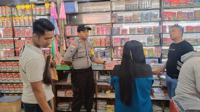 Polres Bintan sidak penjualan masker.