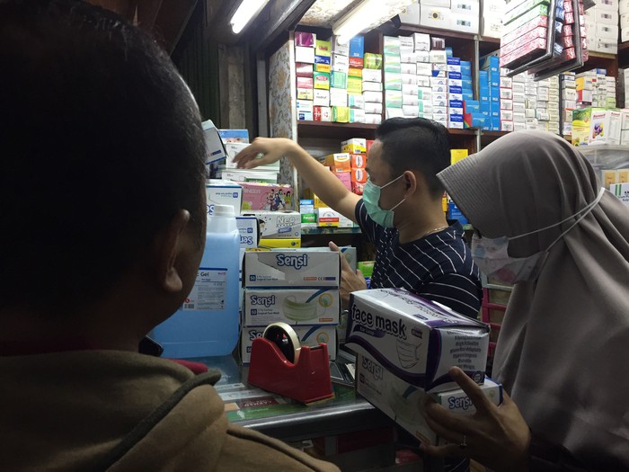 Pasar Pramuka diserbu pemburu masker