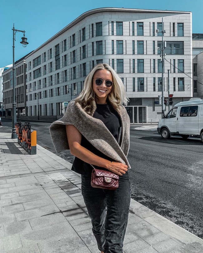 Anzhelika pun berprestasi di olahraga renang. Ia menerima serangkaian penghargaan yang mengesankan, mencakup 11 gelar dunia dan gua gelar Eropa. Foto: Instagram