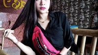 Banyak netizen yang akhirnya penasaran dengan sosok Alvi Ananta. Rupanya melalui laman instagramnya, ia sangat terkenal di Jawa Timur. Ia banyak membagikan momen saat manggung di sebuah acara. Foto: Instagram @alviananta0204_