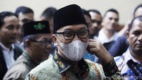 Ini momen saat Imam Nahrawi menggunakan masker di sidang lanjutan kasus dugaan suap dana hibah KONI.