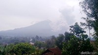 Dari data Pos Pengamatan Gunung Api (PGA) Semeru periode 2 Maret 2020 pukul 00.00–24.00, Gunung Semeru mengalami delapan belas kali letusan, satu kali guguran, lima kali hembusan dan sepuluh kali tremor harmonik.