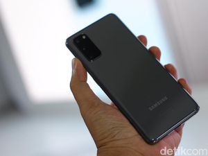 Samsung Pangkas Produksi Smartphone Hingga Setengahnya karena Corona