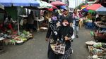 Suasana Pasar Tradisional Kebayoran Lama Masih Normal