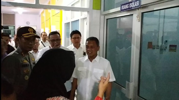 Bupati Pacitan Sidak Ruang Isolasi Pasien Corona