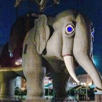 Rumah ini juga pernah dijadikan tempat untuk menyambut Presiden Amerika Serikat, Woodrow Wilson pada tahun 1913 hingga 1921. Sejak saat itu, sebanyak 130 ribu orang mengunjungi bangunan tersebut setiap tahunnya sehingga bangunan bernama Lucy The Elephant itu dijadikan sebagai salah satu bangunan untuk mendorong lebih banyak orang mengunjungi New Jersey. Foto: Instagram Lucy The Elephant