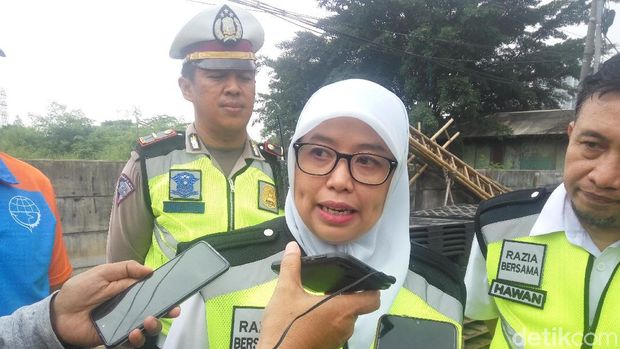 Tim Samsat Jakbar Razia Gabungan, Bisa Bayar Pajak di Tempat
