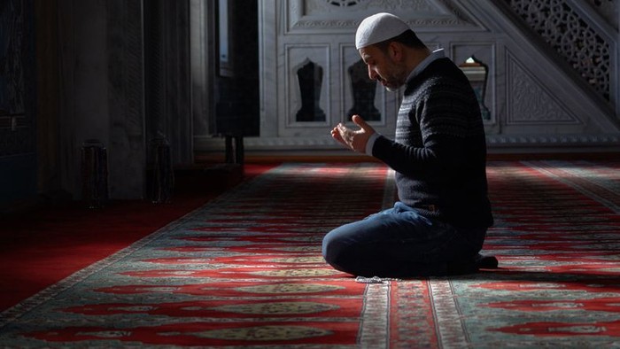 Lafal Niat Salat Tarawih: Sebagai Imam, Sebagai Makmum, dan Sendiri Sholat Tahiyatul Masjid Dilaksanakan Secara Apa? Ini Jawabannya