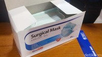 Menteri BUMN Erick Thohir mengatakan, masker dan anti septic apotek Kimia Farma saat ini masih tersedia.