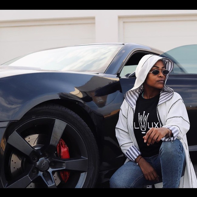 Namun, tak sedikit pengguna Twitter juga membela Ayasel Slay. Mereka menganggap kritik tentang Ayasel di media sosial yang kritis terhadap warna kulit dan etnisitasnya adalah rasis. Foto: Instagram @asayelslay