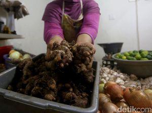 Pedagang Makanan Pusing Gara-gara Harga Jahe dan Gula Melonjak